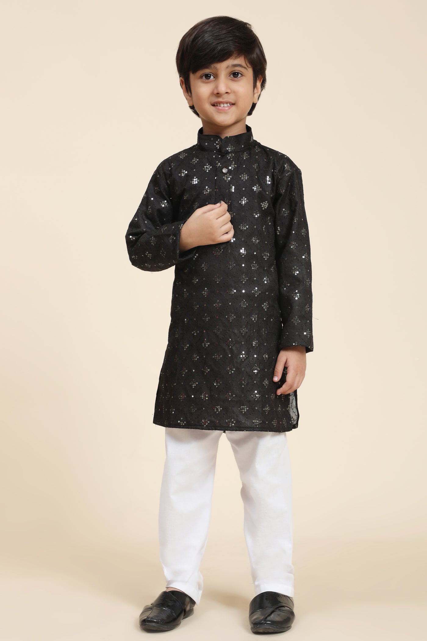 Winter Wedding Dress for Boys: Stylish & Cozy Bridal Fashion for Male Guests